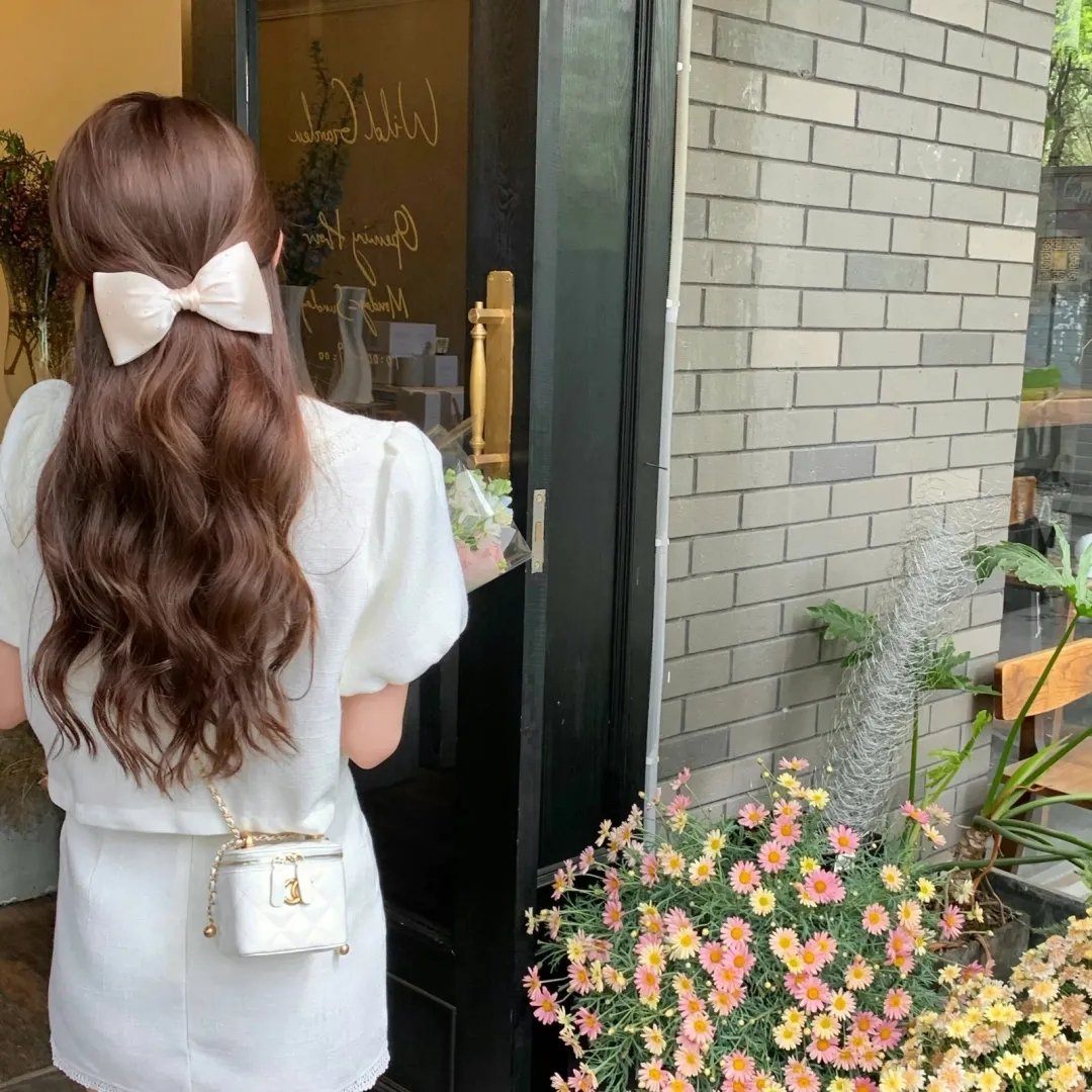 爱在弹指间